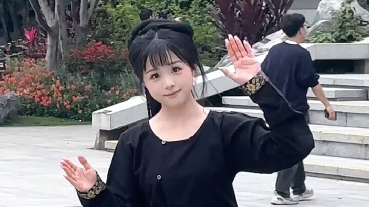 Street Encounter With an Epic Locking Dance Performance! So Awesome!