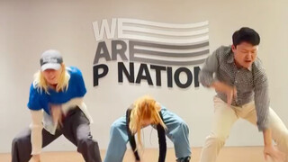 Kim Hyun-ah updates her IG video: 20🔥🔥30🔥🔥🔥40🔥🔥🔥🔥 Boss, please go easy on me, I beg you!