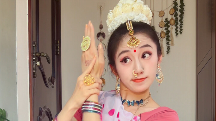 [Tarian India] Cerita Manis dari Tianzhu: Tarian Ilusi Radha dan Krishna