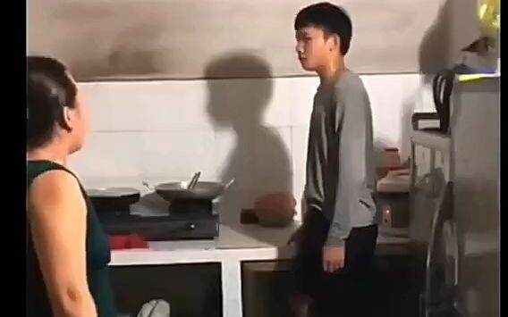 The first time I visited my classmate’s house, his mom beat him. What should I do now?