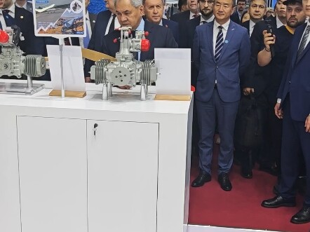 Tại Triển lãm Hàng không Chu Hải, Shoigu, tình cờ chụp được góc đẹp, có thể nói là rất gần.