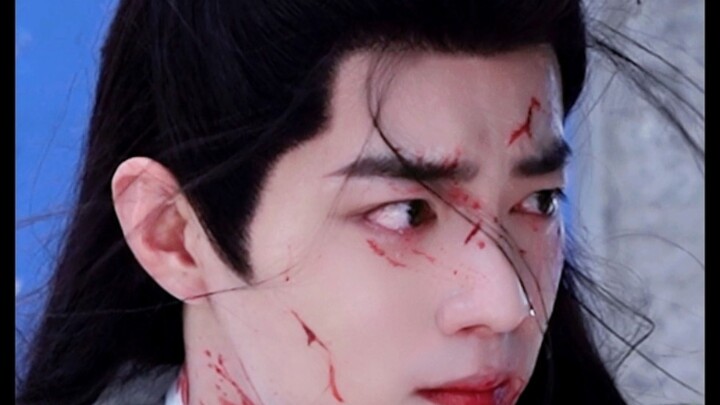 Không hề phóng đại, ngay khoảnh khắc nhìn thấy cảnh phun máu ấy, tôi đã bị đẹp đến mức hét lên vì ch