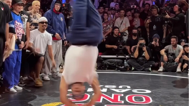 Cuộc thi nhảy đường phố Red Bull mới nhất: Anh chàng với kỹ năng nhảy siêu đỉnh khiến cả khán phòng 