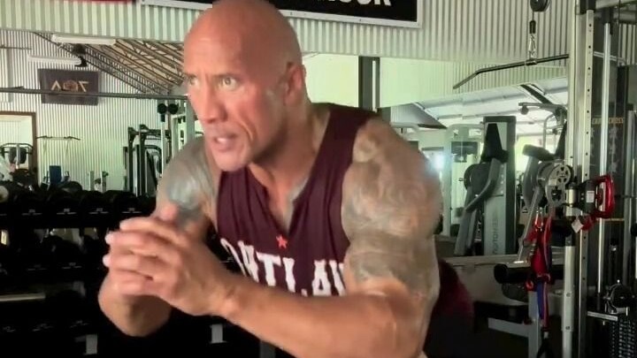 [Dwayne Johnson] Fitness Routine – Bulgarian Split Squats