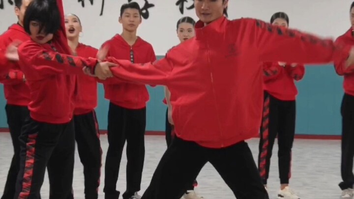 帅就完了，属于国标生的表演时刻#拉丁舞 #尤梦琦顾雨涵 #淮南世际艺术学校