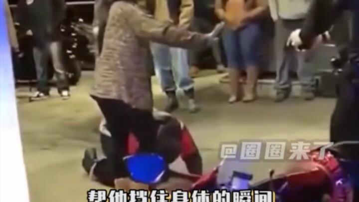 Cô gái thật tốt! Nhưng có kiểu cầu hôn thử thách thế này sao?