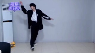 Nhóm Times Youth Liu Yaowen nhảy "Ooh la la la" của EXO + "Call me baby"