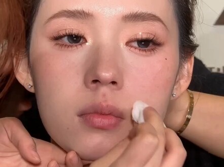 هذا المكياج يشعل الإنترنت من جديد!