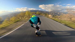 “你就是活得太轻松了，所以才满脑子都是爱情”