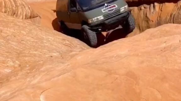 Car off road challenge on the danger road #car #travel #rapter #supercar #superm