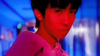 两手准备《Come Thru》是加试舞台，加试唱歌是《光》【林墨】