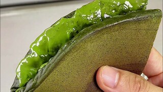 Has anyone tried this matcha-flavored thick pancake? Take a look at my recipe and method—see if it’s
