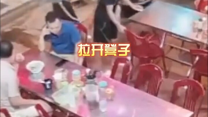 ทั้งสองคนพูดพร้อมกันว่า: คุณไม่เป็นไรนะ?