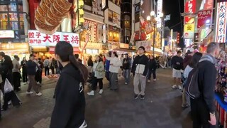 USA 🇺🇸 GIRL backpacker surprised to Japan cute ANIME backpacker ‼️Walk in Osak