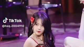 em Làm người mẩu