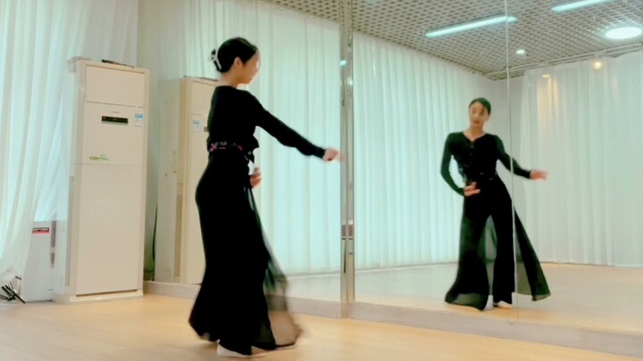 Original dance Flowing Water Peach Blossom, slow teaching from the back