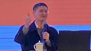 这个PPT…怎么下一页啊？