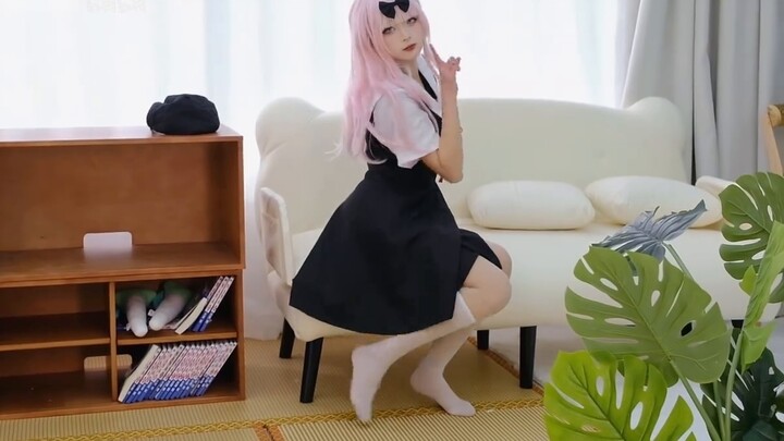 [Fei Fei] Junior high school students reproduced the secretary dance very well~