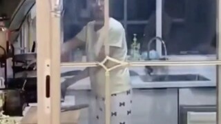 想刀一个人的眼神是藏不住的