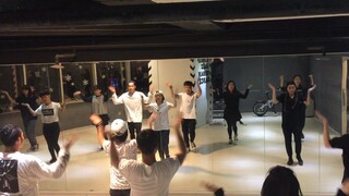I'm posting some of the choreography proposals I made before. Does anyone know this song? C-pop is a