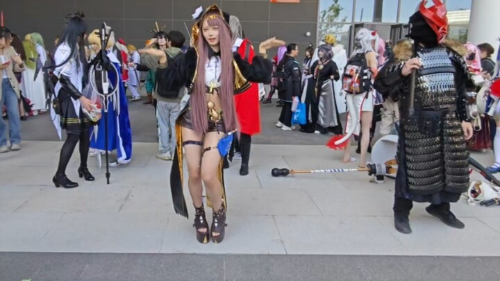 ⚡Peppa performed the entire song of Bingbing at the comic convention!! ⚡