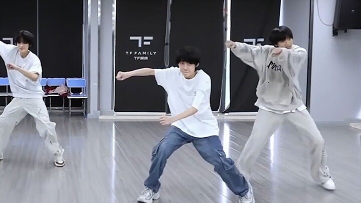 พัดเต้นของหยางโบเวนโชคดีแล้ว!