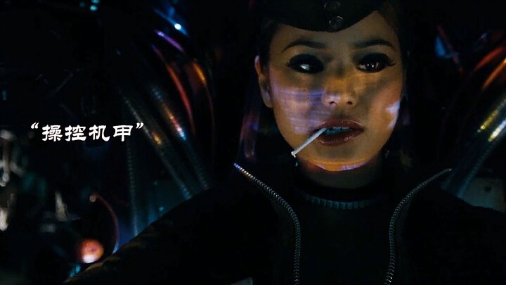 A beautiful girl piloting a mecha—so awesome!