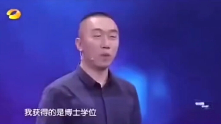 Bảo vệ luận văn lý thuyết của nghiên cứu sinh tiến sĩ, hút hồn khán giả tại chỗ suốt ba phút