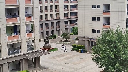 วิทยุโรงเรียนเปิดเพลง “ต้องท้าทาย”