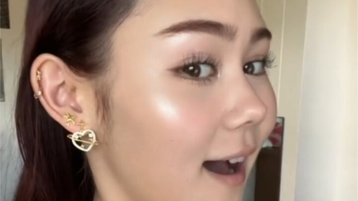 Gần đây mình liên tục thấy highlight RareBeautya xuất hiện, nhưng xem video thì thấy nó chẳng khác g
