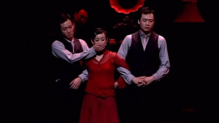 Vừa phải quyến rũ cô nàng nóng bỏng, lại vừa phải giữ gìn danh tiếng liễu hạ huệ; đến khi chẳng còn 