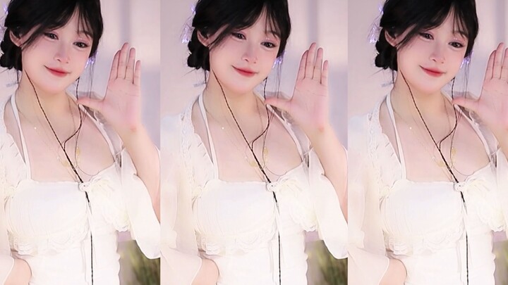 วันที่ 4 สิงหาคม จางซีซีเขย่ามัน