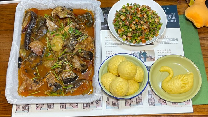 ข้าขึ้นหลังม้า สวมบทจอมโฉดคู่สุราเมาทั่วหล้า ทั้งทางข้างหน้าเต็มไปด้วยหนามหนักหนา แต่ก็ยังเถลิงศักดิ