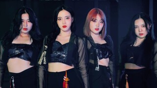 Cool sisters spontaneously perform an impromptu cover dance to BLACKPINK's "Crazy Over You," and it'