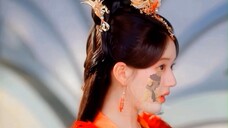Với đôi mắt trong sáng, ngu dốt và trong sáng, nàng là thủy thú Ayin; nữ thần trở lại ngai vàng, vô