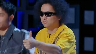脱口秀演员们的《YES！OK！》舞台来了，这个画面真的比段子还好笑