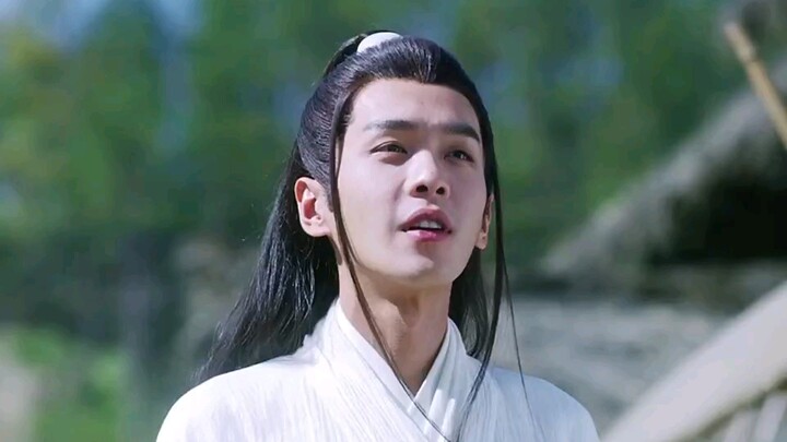 What are twenty-odd maids in the Wutong Courtyard? Even the Flower-Sparring Sword Saint is my relati