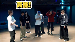 How does JYP's Six-member Dance Team practice dancing?