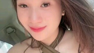 kalungnya kok bisa nempel🗿😘♀️