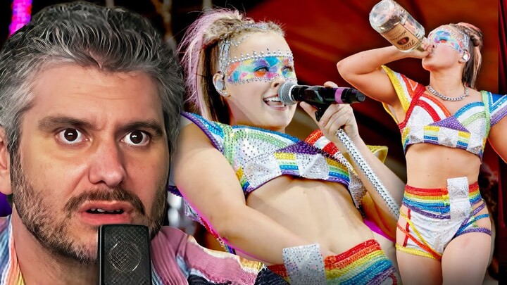 Jojo Siwa Did WHAT On Stage??? 😳