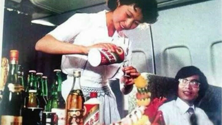 وجبات الخطوط الجوية قبل والآن