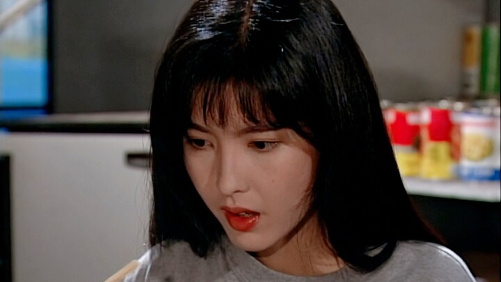 “Khi em mỉm cười với anh, đến cả không khí cũng ngát ngọt”