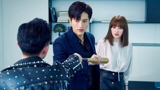 Cinderella telah dipukul, dan CEO secara langsung melumpuhkan lengan musuh