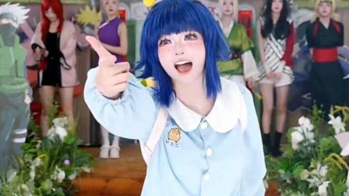 เด็กน้อยสะพายกระเป๋าหนังสือ แล้วกระโดดโลดเต้นอยู่ตรงนั้น