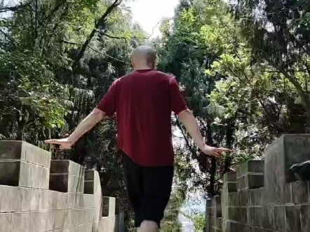破控十八秒，#蝴蝶步舞蹈#户外打卡 比❤