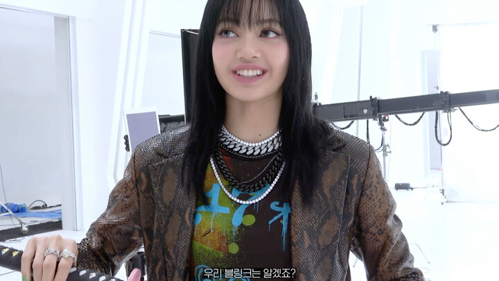[BLACKPINK] [Chinese Subtitles] Was it Lisa’s idea to dance wildly in the rain? Shut Down MV Behind-
