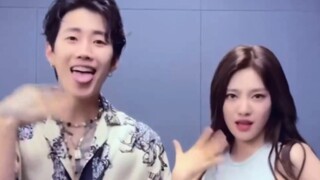 宁艺卓 x 朴宰范《aespa - Spicy》舞蹈视频公开！