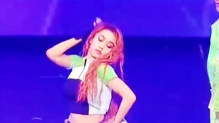 Jolin Tsai's "Stars Align" live dance is so beautiful