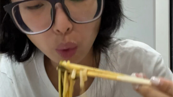 吃个麻辣烫（这博主好多废话，真烦^_^