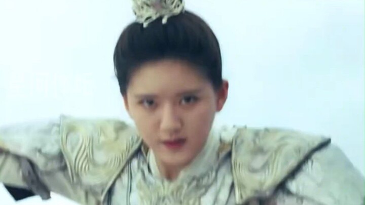 Idol Drama’s Mind-Blowing Plot: Beauty Stabs a Cannon with One Sword, Live-Kisses for the Whole City